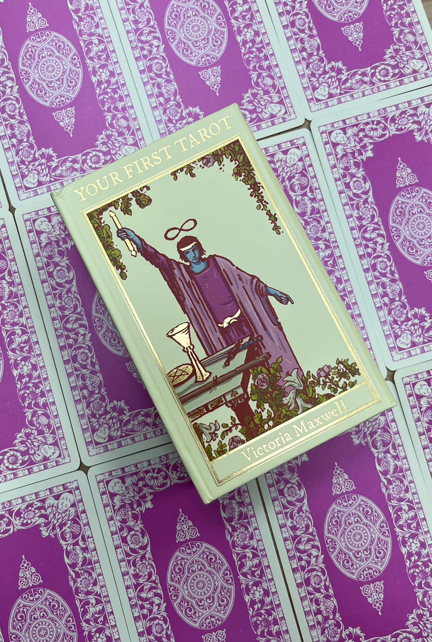 baraja de tarot victoria marwell