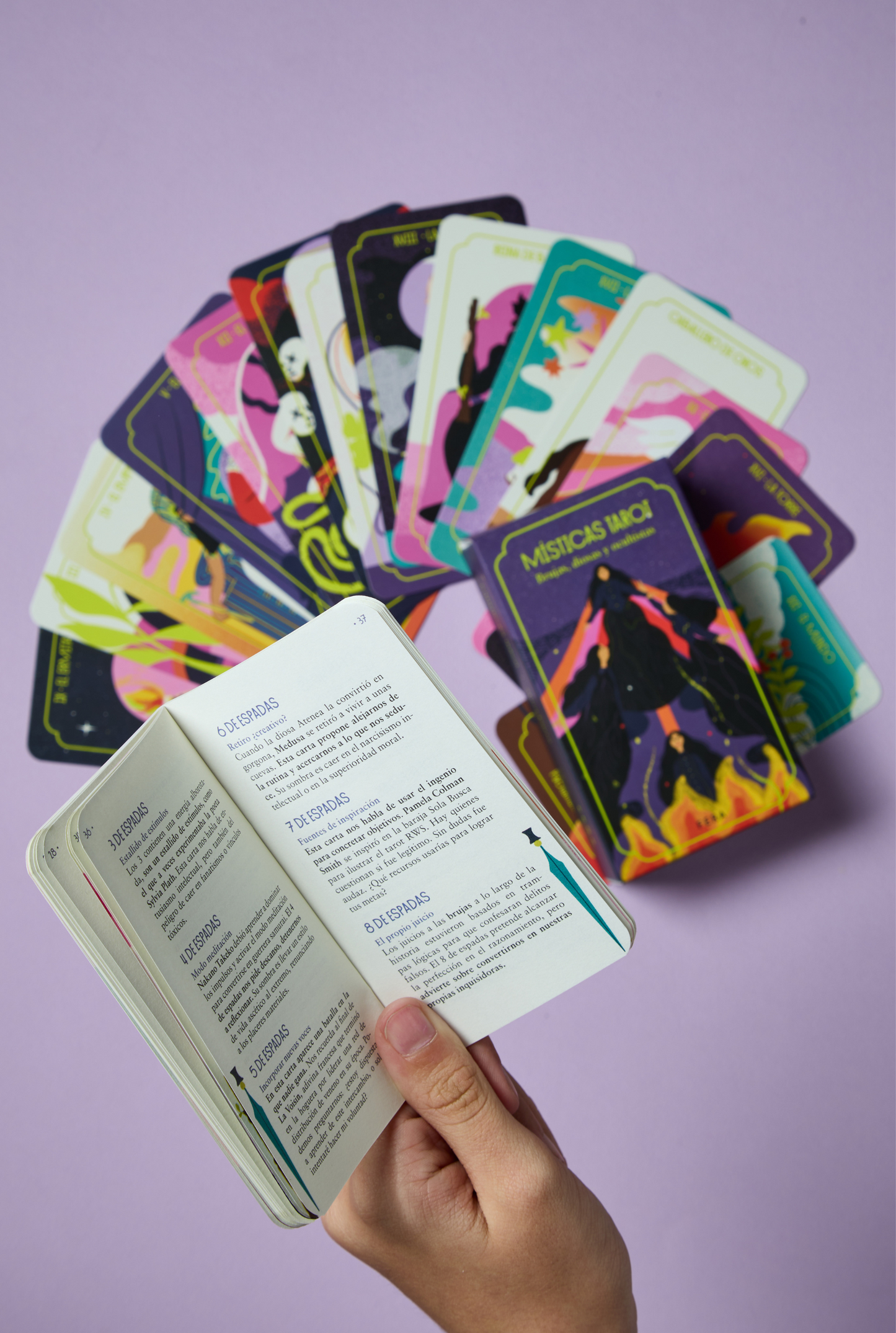 Místicas Tarot, Mara Parra