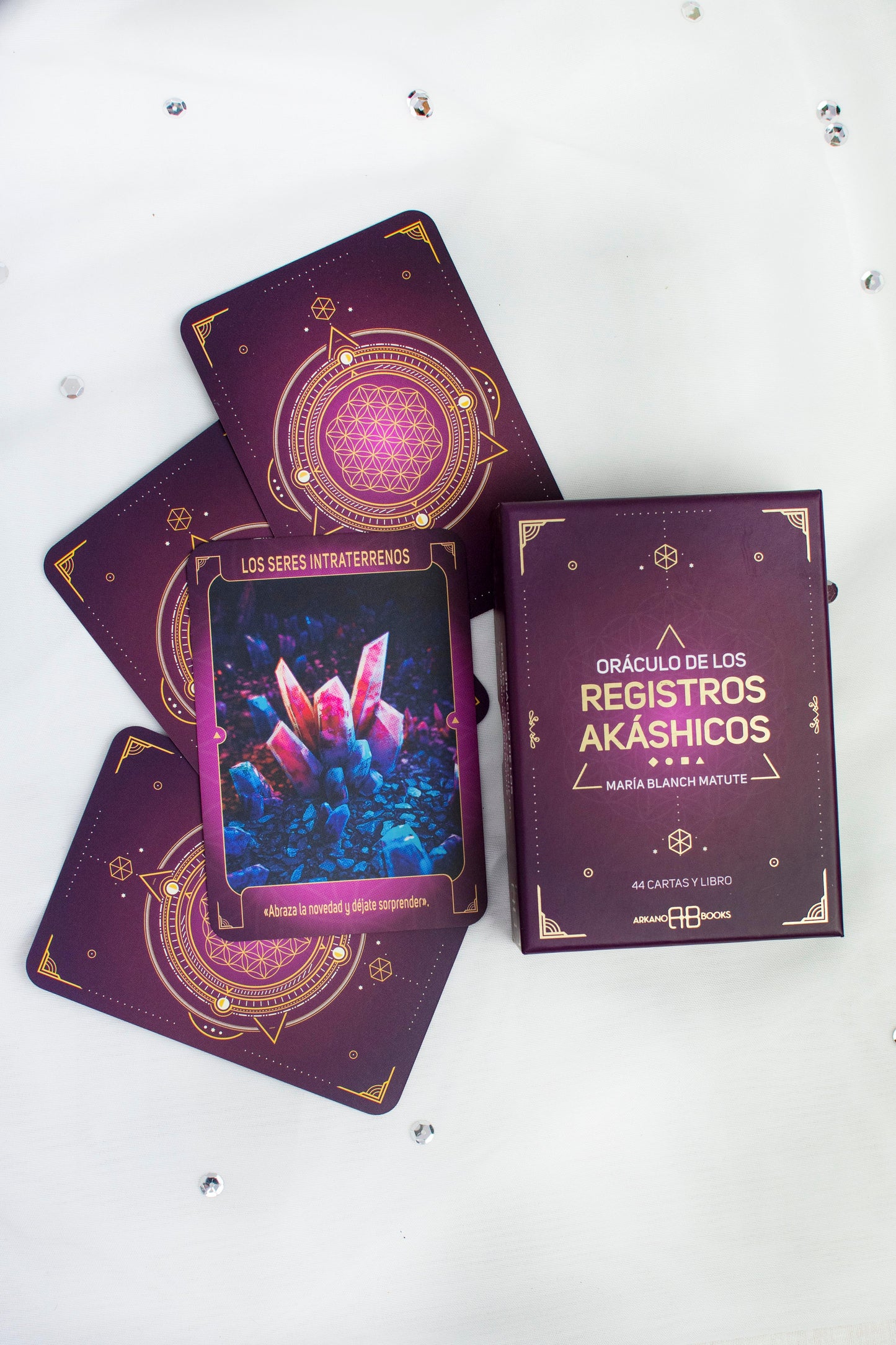 cartas de oráculos adivinación, astrología y esoterismo