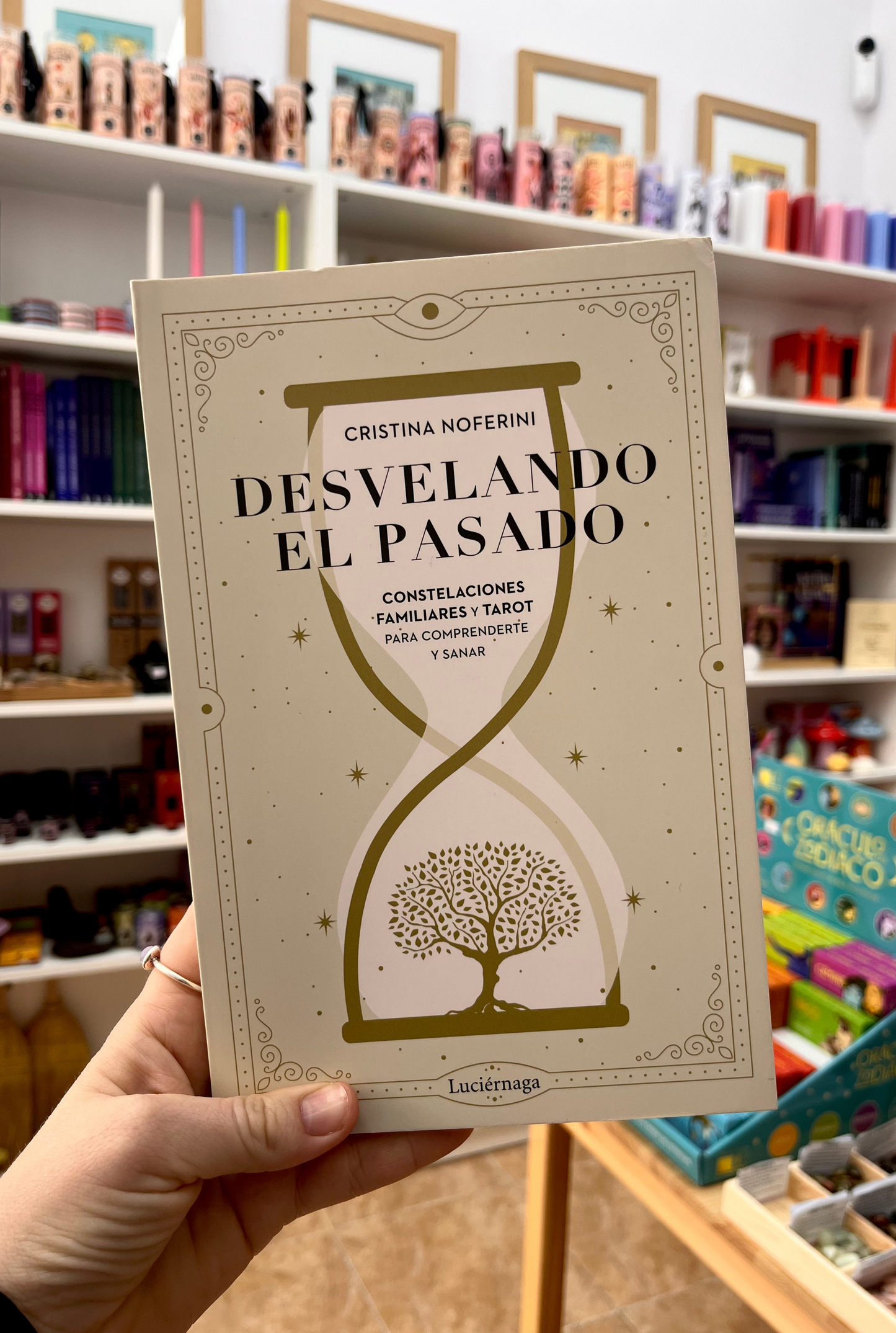 comprar libro desvelando el pasado costelaciones familiares