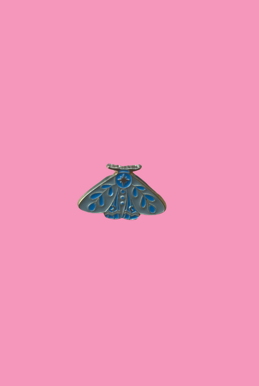 Pin Polilla verde agua