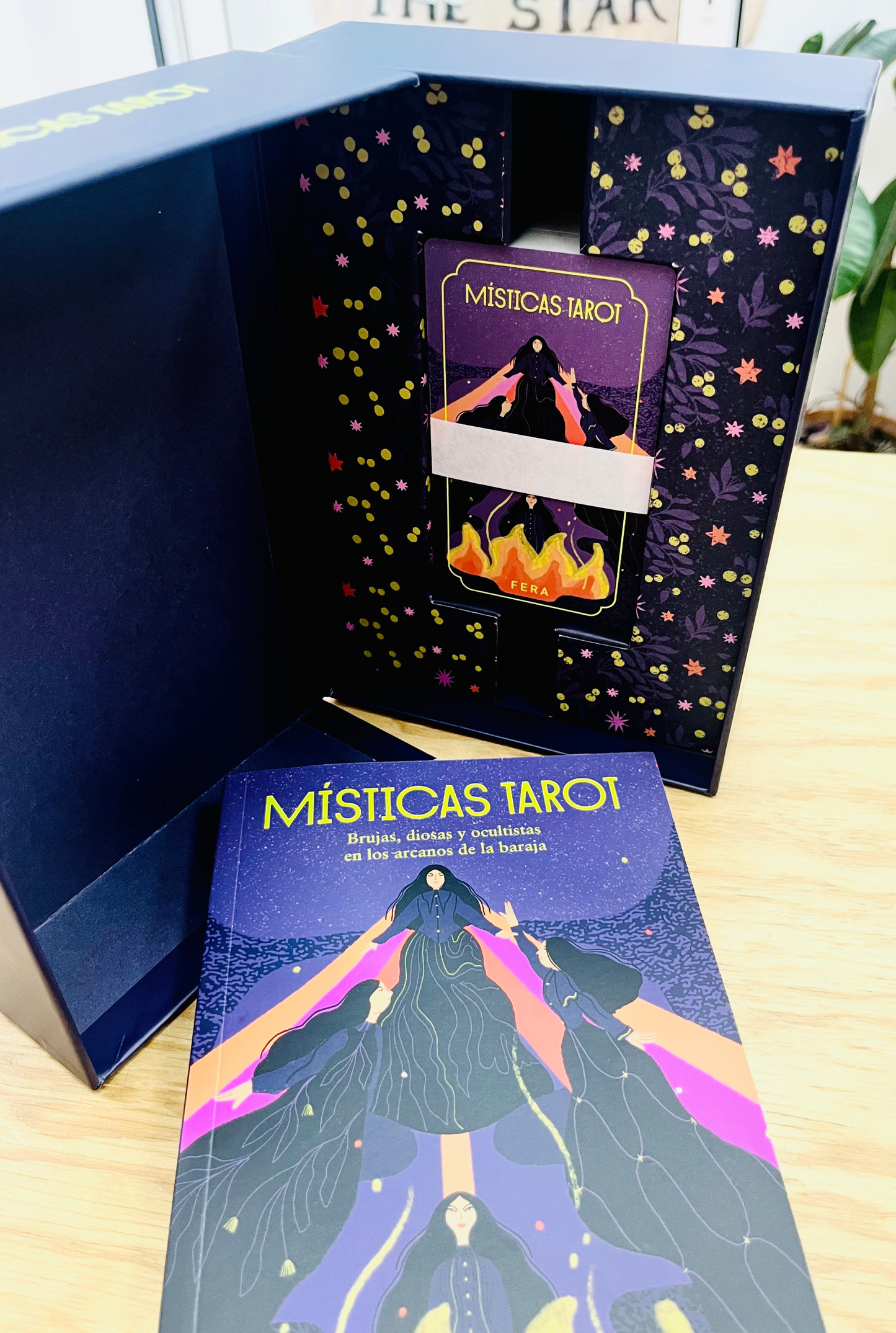 Místicas - Edición especial: libro + baraja